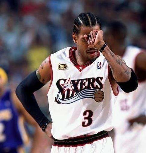 热刺官方：德拉古辛新赛季将改穿球队的3号球衣（热刺官宣：德拉古辛下赛季将身披3号战袍）