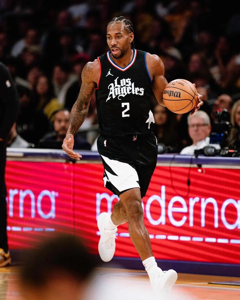 TA：阿韦洛亚在阿隆索替代者名单中；克洛普对在红牛工作满意（TA：阿韦洛亚入选阿隆索接班人名单；克洛普对在红牛的工作感到满意）