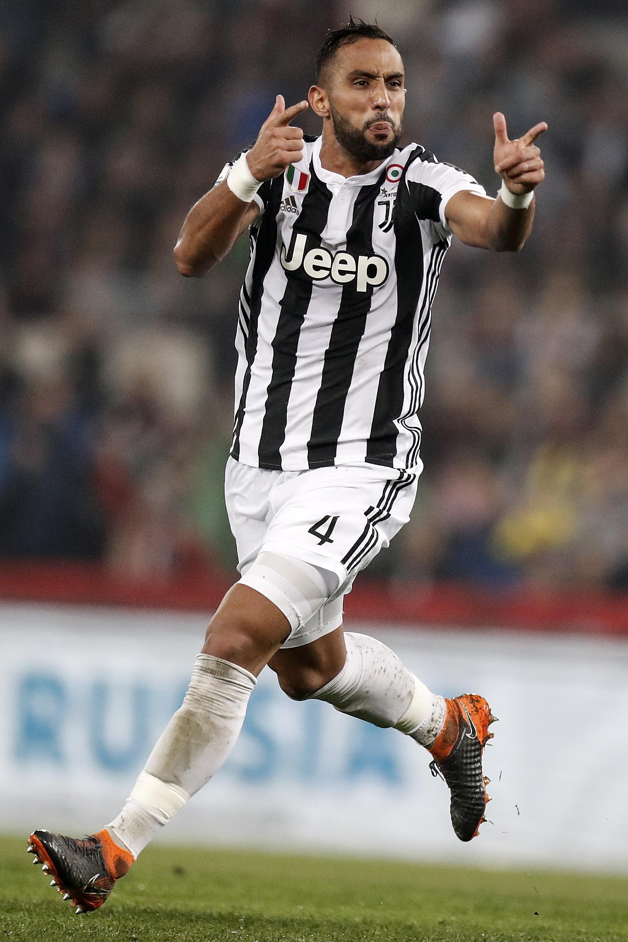 科比吊牌引热议，建议增设二维码防退货（科比吊牌惹争议，呼吁加印二维码防止退货）