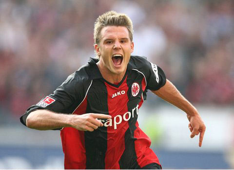 何吸引关注 何吸引关注